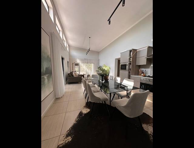 2 BEDROOM APARTMENT FOR SALE IN BRYANSTON